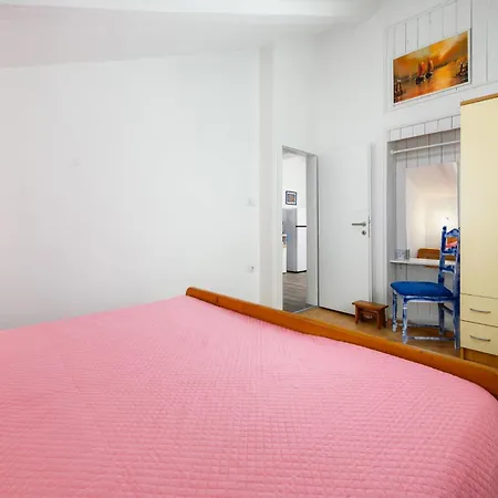 Three-bedroom In Porec Tar-Vabriga