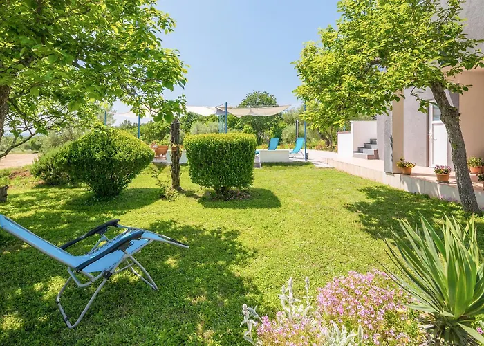 Three-bedroom In Porec Appartement *