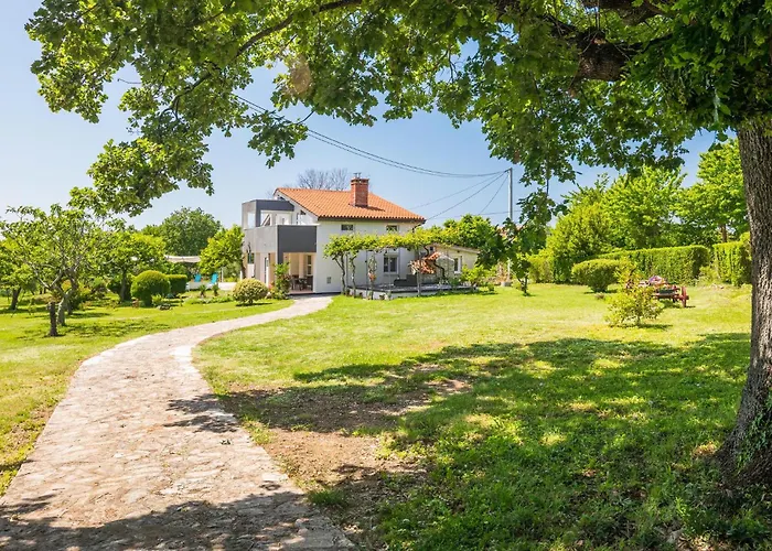 Three-bedroom In Porec Tar-Vabriga