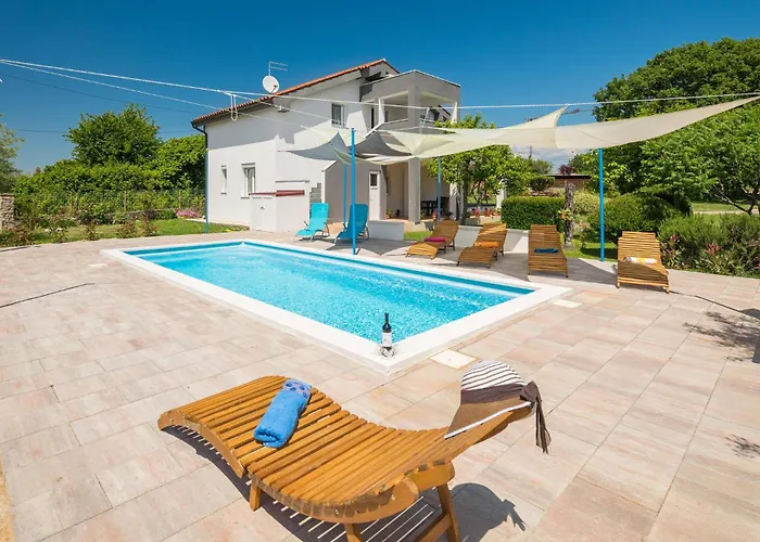 Three-bedroom In Porec Appartement Tar-Vabriga