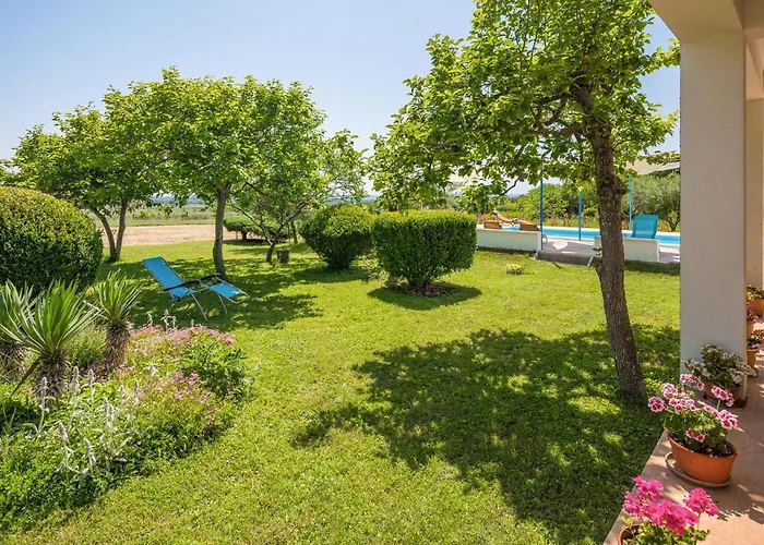 Three-bedroom In Porec *