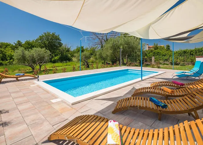 Апартаменты Three-bedroom In Porec Тар